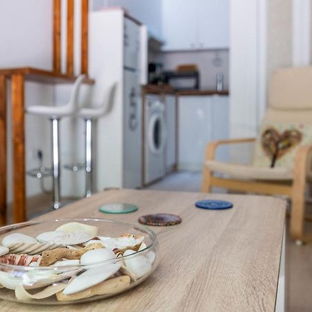 Comfy Away - Estudio En Patio De Vecinos En Las Setas Seville Luaran gambar