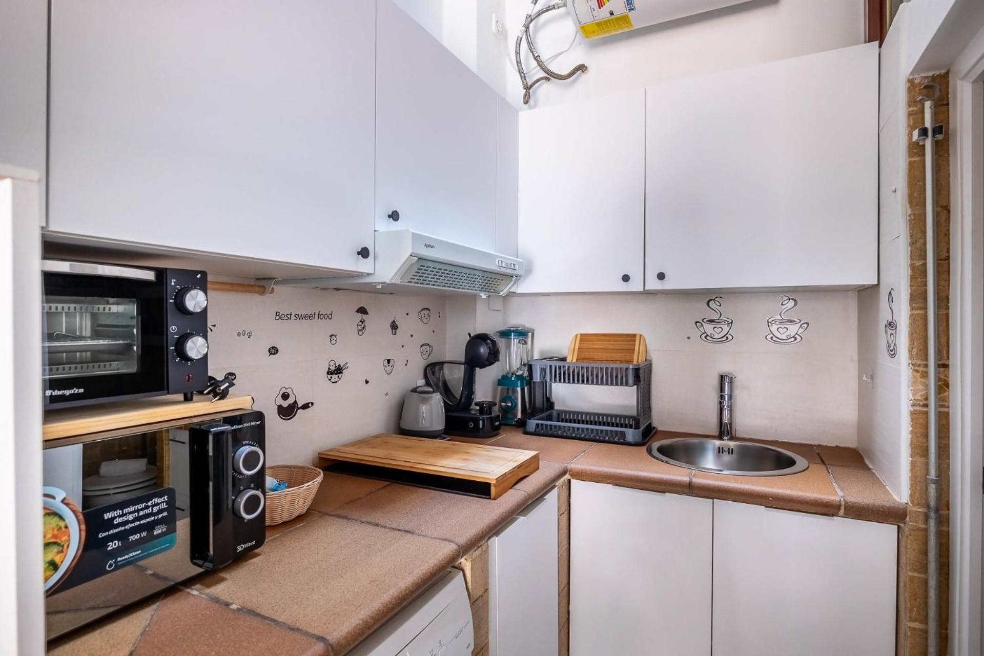 Comfy Away - Estudio En Patio De Vecinos En Las Setas Seville Luaran gambar