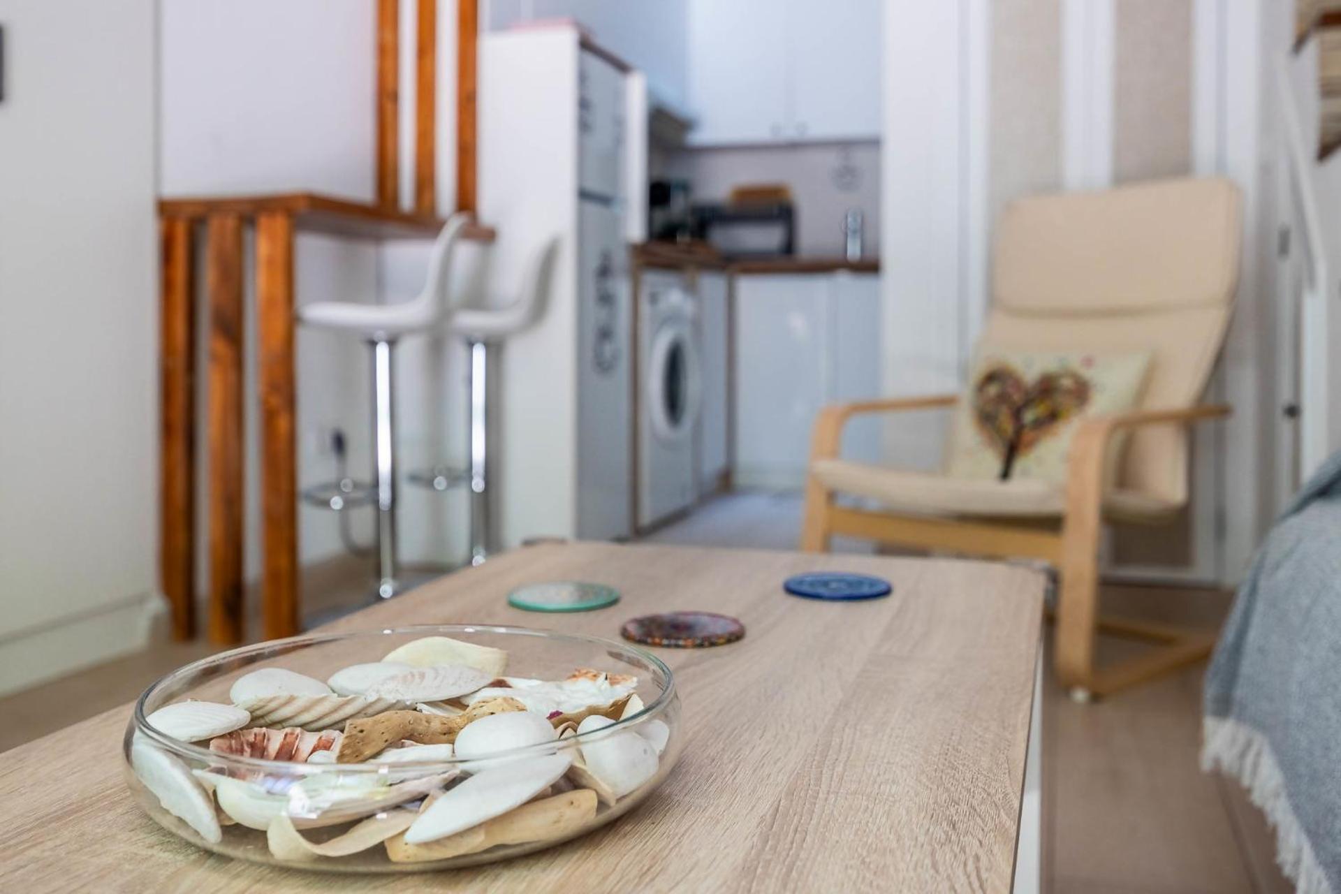 Comfy Away - Estudio En Patio De Vecinos En Las Setas Seville Luaran gambar