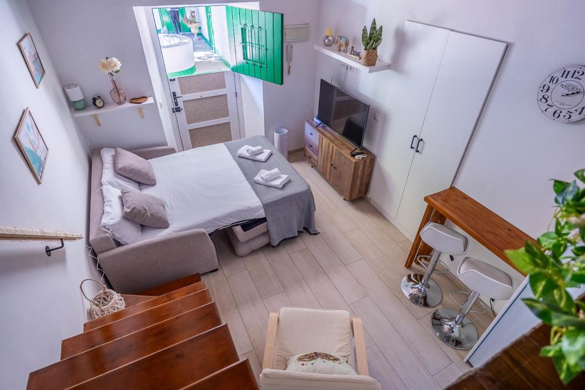 Comfy Away - Estudio En Patio De Vecinos En Las Setas Seville Luaran gambar