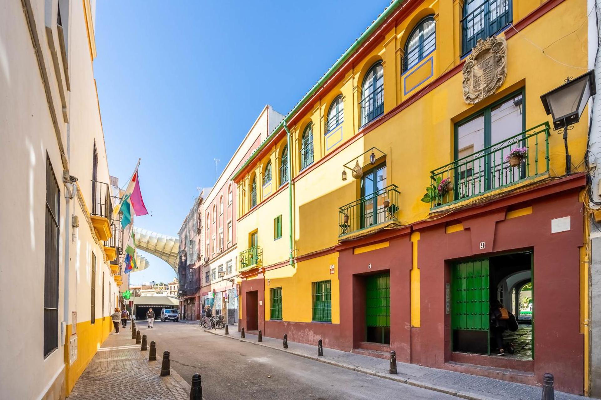 Comfy Away - Estudio En Patio De Vecinos En Las Setas Seville Luaran gambar
