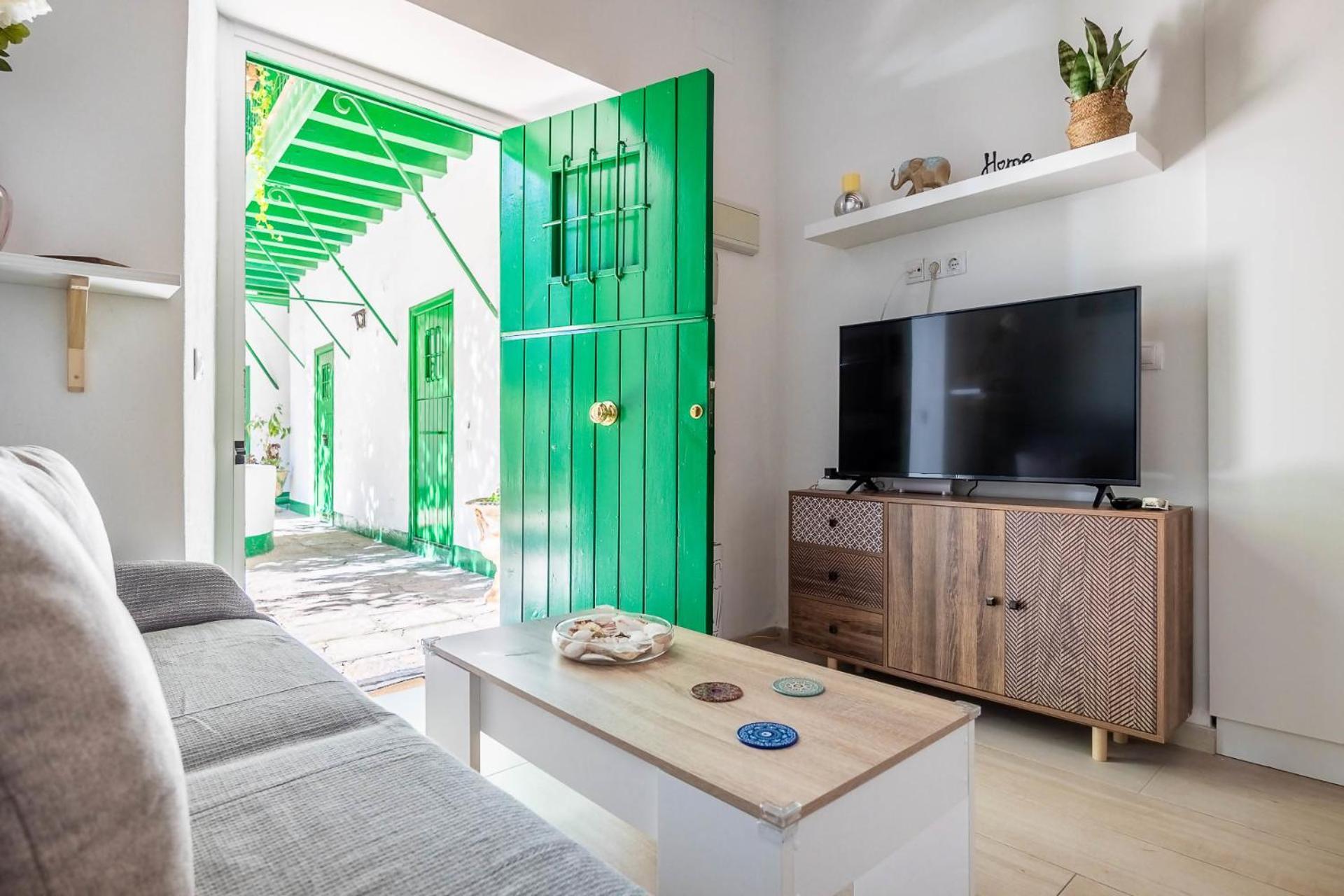 Comfy Away - Estudio En Patio De Vecinos En Las Setas Seville Luaran gambar